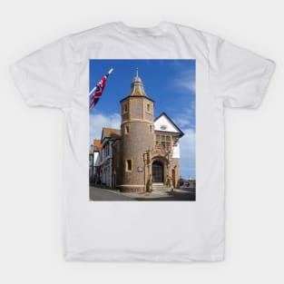 Lyme Regis,The Guildhall. T-Shirt